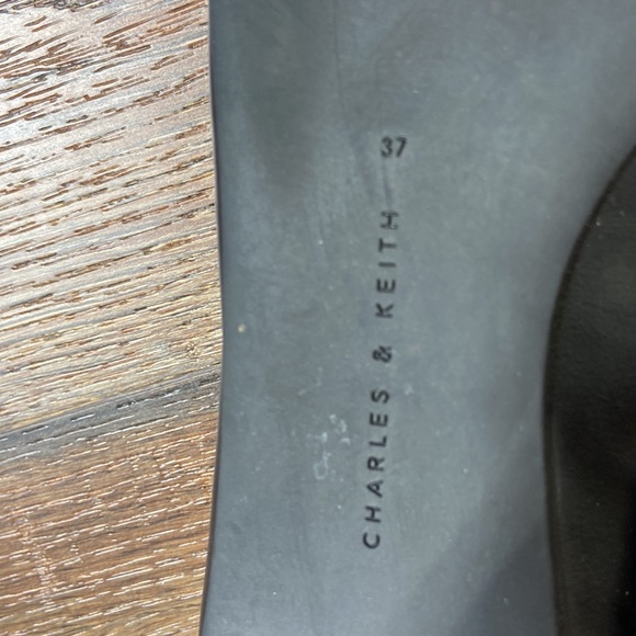Charles & Keith Pointed Toe Black Flats Size 37 - Picture 9 of 13